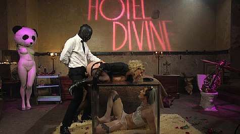 Divine Bitches - Honeymoon Cuckold At Hotel Divine - Maitresse Madeline Marlowe, Will Havoc, Tony Orlando