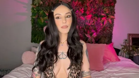 PrincessVenice - Sex Stories: The First Cucking - Princess Venice